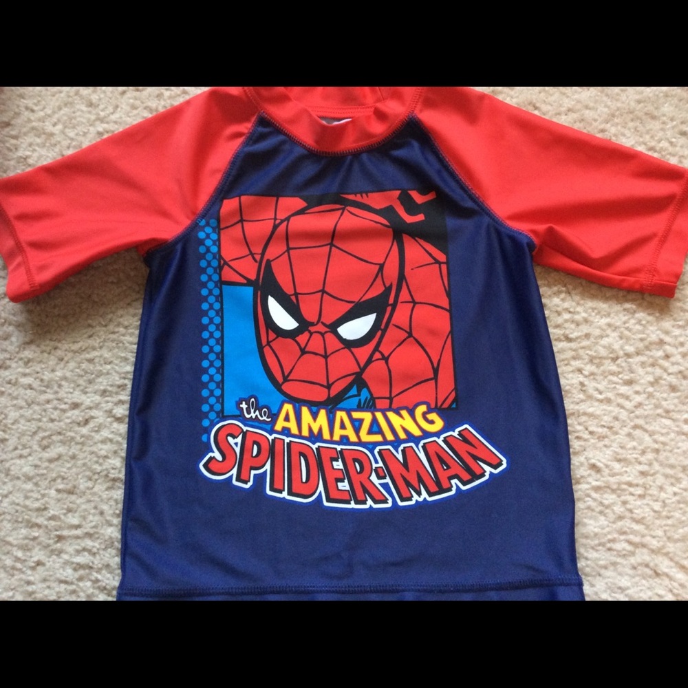 Boys H&M Marvel swim shirt. - Picture 2 of 5
